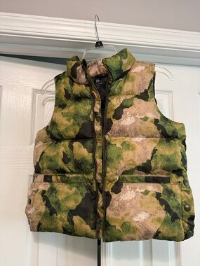 Kids Puffy Camo Vest - Green Camo, Sz 10-12